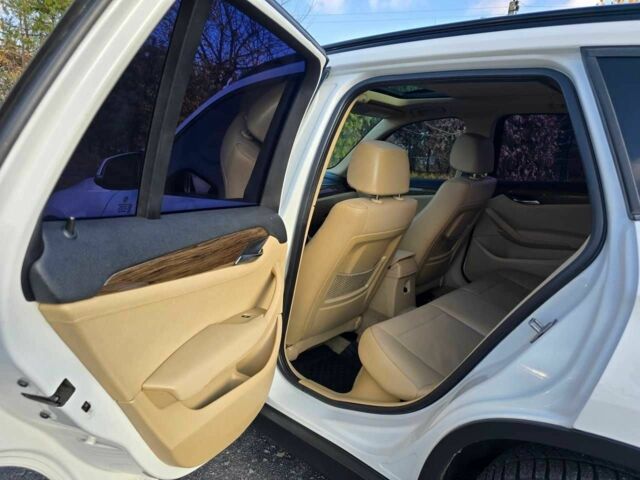 Белый БМВ Х1, объемом двигателя 2 л и пробегом 210 тыс. км за 10999 $, фото 18 на Automoto.ua