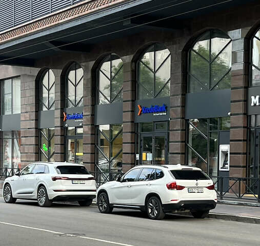 Белый БМВ Х1, объемом двигателя 2 л и пробегом 169 тыс. км за 11900 $, фото 11 на Automoto.ua