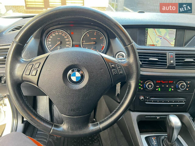 Білий БМВ Х1, об'ємом двигуна 2 л та пробігом 328 тис. км за 11777 $, фото 26 на Automoto.ua