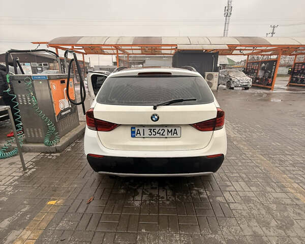 Білий БМВ Х1, об'ємом двигуна 2 л та пробігом 217 тис. км за 13000 $, фото 21 на Automoto.ua