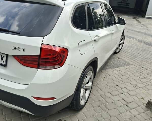 Белый БМВ Х1, объемом двигателя 2.98 л и пробегом 157 тыс. км за 13000 $, фото 4 на Automoto.ua