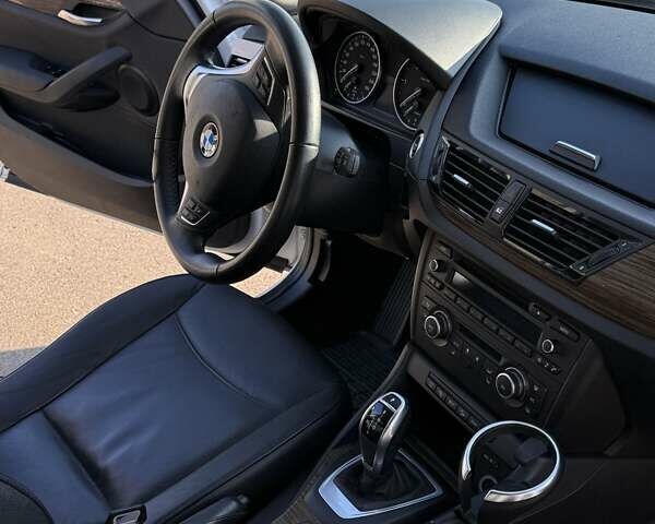 Белый БМВ Х1, объемом двигателя 2 л и пробегом 103 тыс. км за 13000 $, фото 6 на Automoto.ua