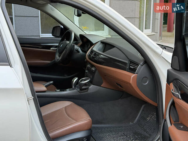 БМВ Х1 2012 в Львове на Automoto.ua Белый БМВ Х1, объемом двигателя 2 л и пробегом 169 тыс. км за 9200 $, фото 11 на Automoto.ua