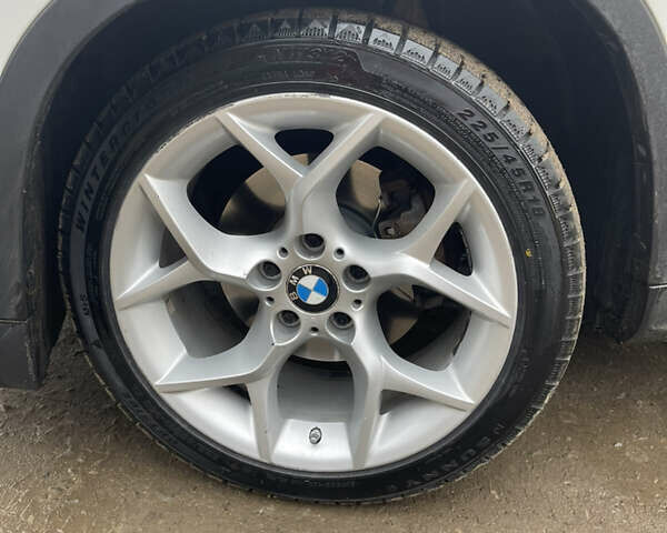 Белый БМВ Х1, объемом двигателя 2 л и пробегом 205 тыс. км за 12999 $, фото 5 на Automoto.ua