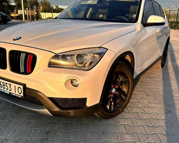 Белый БМВ Х1, объемом двигателя 2 л и пробегом 181 тыс. км за 16000 $, фото 4 на Automoto.ua