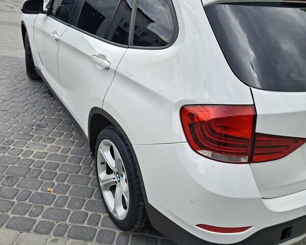 Белый БМВ Х1, объемом двигателя 2.98 л и пробегом 157 тыс. км за 13000 $, фото 5 на Automoto.ua