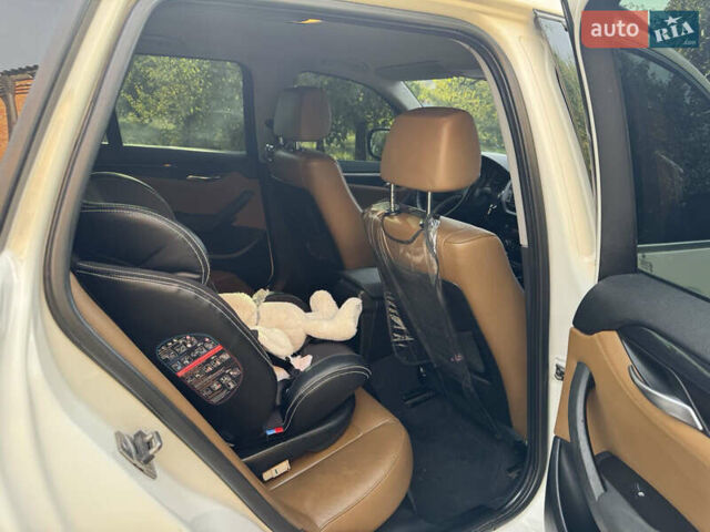 Білий БМВ Х1, об'ємом двигуна 2 л та пробігом 349 тис. км за 12500 $, фото 13 на Automoto.ua