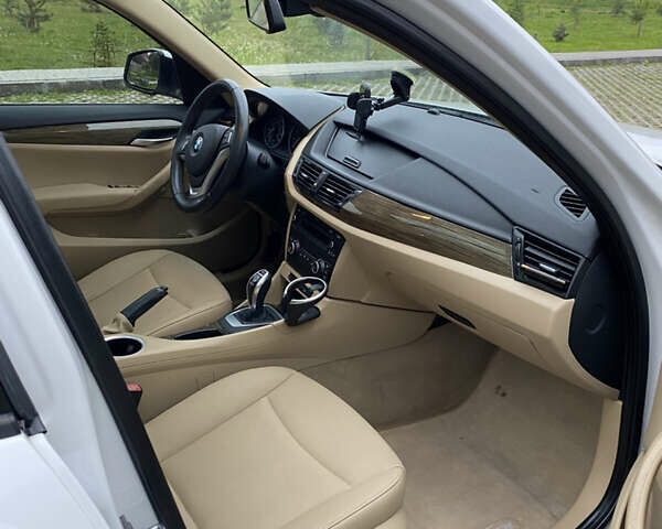 Белый БМВ Х1, объемом двигателя 2 л и пробегом 179 тыс. км за 10999 $, фото 14 на Automoto.ua