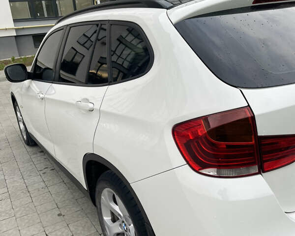 Белый БМВ Х1, объемом двигателя 2 л и пробегом 208 тыс. км за 9300 $, фото 5 на Automoto.ua