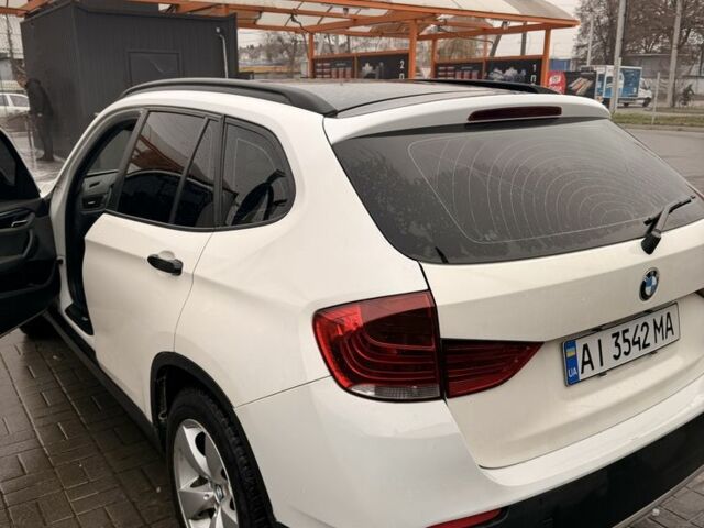 Білий БМВ Х1, об'ємом двигуна 2 л та пробігом 217 тис. км за 13000 $, фото 6 на Automoto.ua