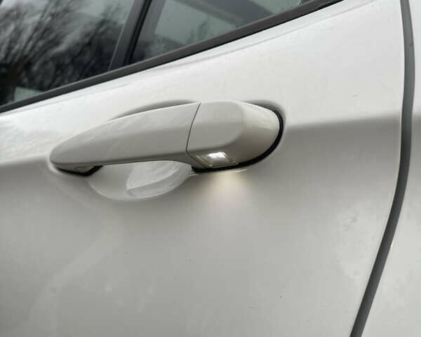 Белый БМВ Х1, объемом двигателя 2 л и пробегом 205 тыс. км за 12999 $, фото 56 на Automoto.ua