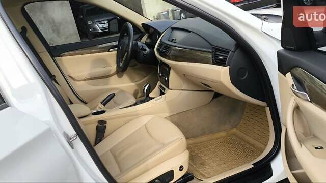 Белый БМВ Х1, объемом двигателя 2 л и пробегом 152 тыс. км за 12900 $, фото 27 на Automoto.ua
