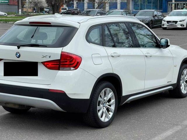 Білий БМВ Х1, об'ємом двигуна 2 л та пробігом 104 тис. км за 11500 $, фото 6 на Automoto.ua