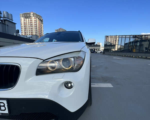 Білий БМВ Х1, об'ємом двигуна 2 л та пробігом 90 тис. км за 11000 $, фото 6 на Automoto.ua