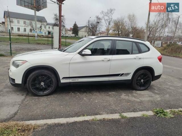 Белый БМВ Х1, объемом двигателя 2 л и пробегом 150 тыс. км за 12000 $, фото 1 на Automoto.ua