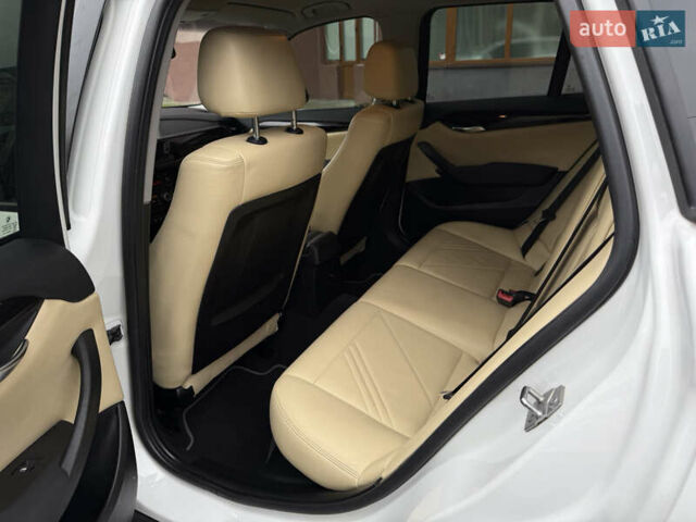 Білий БМВ Х1, об'ємом двигуна 2 л та пробігом 113 тис. км за 13990 $, фото 20 на Automoto.ua