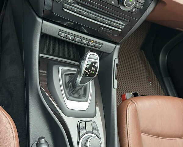 Білий БМВ Х1, об'ємом двигуна 2 л та пробігом 235 тис. км за 15100 $, фото 32 на Automoto.ua