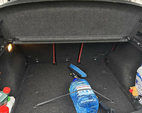 Белый БМВ Х1, объемом двигателя 2 л и пробегом 205 тыс. км за 13500 $, фото 36 на Automoto.ua