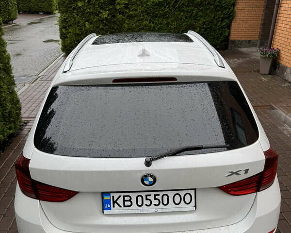 Білий БМВ Х1, об'ємом двигуна 2 л та пробігом 235 тис. км за 15100 $, фото 11 на Automoto.ua