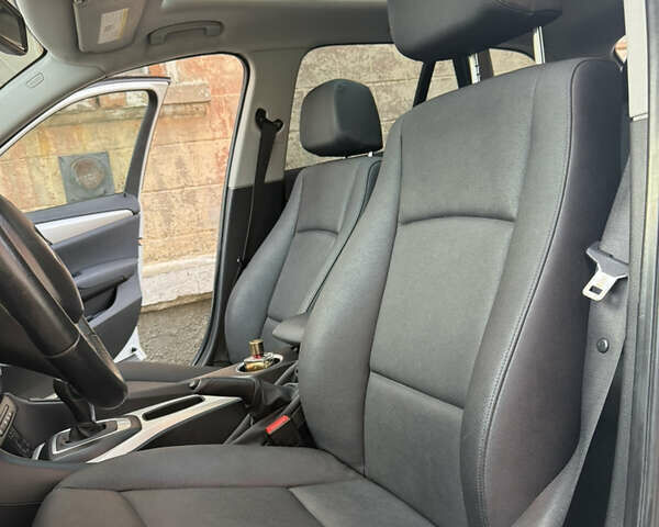 Білий БМВ Х1, об'ємом двигуна 2 л та пробігом 160 тис. км за 12900 $, фото 7 на Automoto.ua