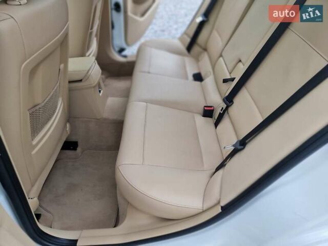 Белый БМВ Х1, объемом двигателя 2 л и пробегом 150 тыс. км за 12300 $, фото 66 на Automoto.ua