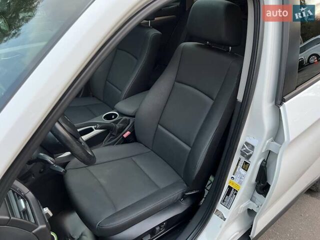 Белый БМВ Х1, объемом двигателя 2 л и пробегом 149 тыс. км за 11800 $, фото 15 на Automoto.ua