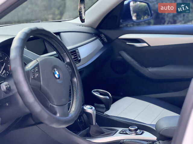 Білий БМВ Х1, об'ємом двигуна 2 л та пробігом 297 тис. км за 11899 $, фото 11 на Automoto.ua