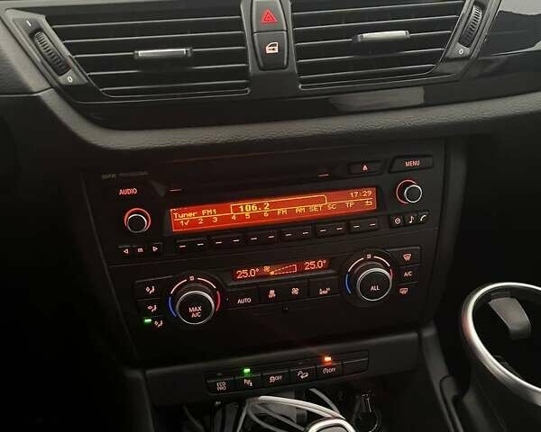 Білий БМВ Х1, об'ємом двигуна 2 л та пробігом 218 тис. км за 15900 $, фото 2 на Automoto.ua