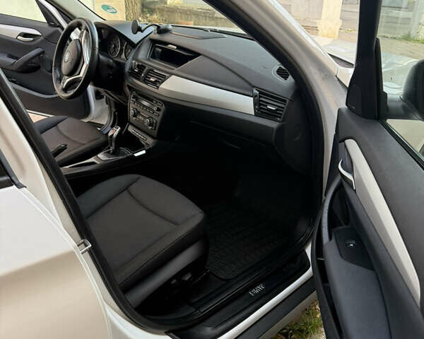 Білий БМВ Х1, об'ємом двигуна 2 л та пробігом 160 тис. км за 12900 $, фото 9 на Automoto.ua