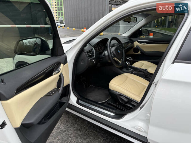 Білий БМВ Х1, об'ємом двигуна 2 л та пробігом 113 тис. км за 13990 $, фото 18 на Automoto.ua