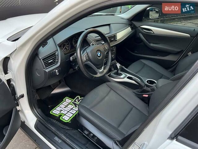 Белый БМВ Х1, объемом двигателя 2 л и пробегом 149 тыс. км за 11800 $, фото 14 на Automoto.ua