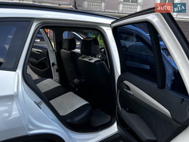 Білий БМВ Х1, об'ємом двигуна 2 л та пробігом 297 тис. км за 11899 $, фото 17 на Automoto.ua