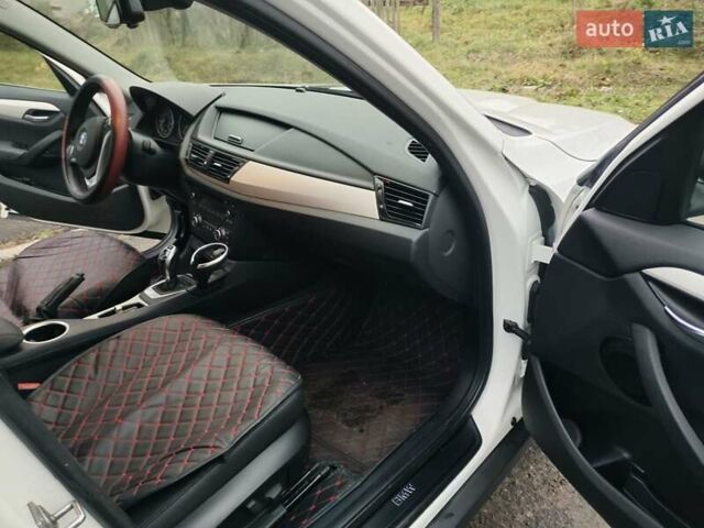 Белый БМВ Х1, объемом двигателя 2 л и пробегом 150 тыс. км за 12000 $, фото 10 на Automoto.ua