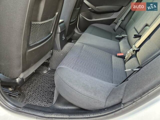 Белый БМВ Х1, объемом двигателя 2 л и пробегом 243 тыс. км за 14500 $, фото 75 на Automoto.ua