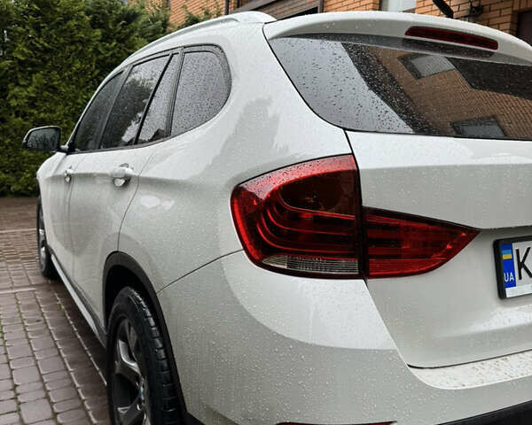 Білий БМВ Х1, об'ємом двигуна 2 л та пробігом 235 тис. км за 15100 $, фото 13 на Automoto.ua
