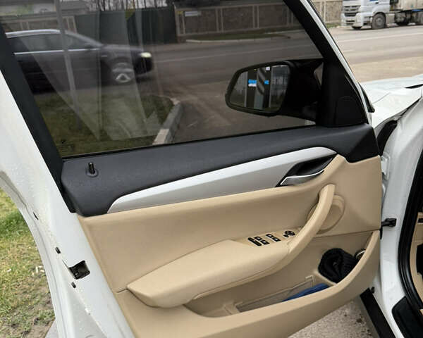 Белый БМВ Х1, объемом двигателя 2 л и пробегом 233 тыс. км за 11500 $, фото 11 на Automoto.ua