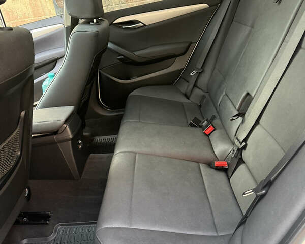 Білий БМВ Х1, об'ємом двигуна 2 л та пробігом 160 тис. км за 12900 $, фото 8 на Automoto.ua