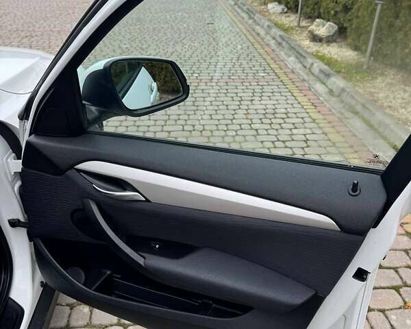 Белый БМВ Х1, объемом двигателя 2 л и пробегом 220 тыс. км за 13000 $, фото 12 на Automoto.ua
