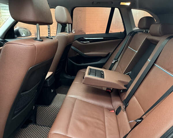 Білий БМВ Х1, об'ємом двигуна 2 л та пробігом 235 тис. км за 15100 $, фото 21 на Automoto.ua