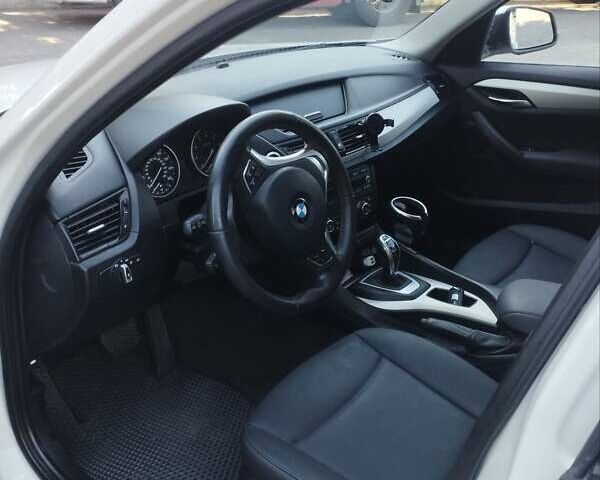 Білий БМВ Х1, об'ємом двигуна 2 л та пробігом 228 тис. км за 10300 $, фото 8 на Automoto.ua