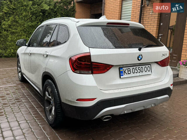 Білий БМВ Х1, об'ємом двигуна 2 л та пробігом 235 тис. км за 15100 $, фото 28 на Automoto.ua