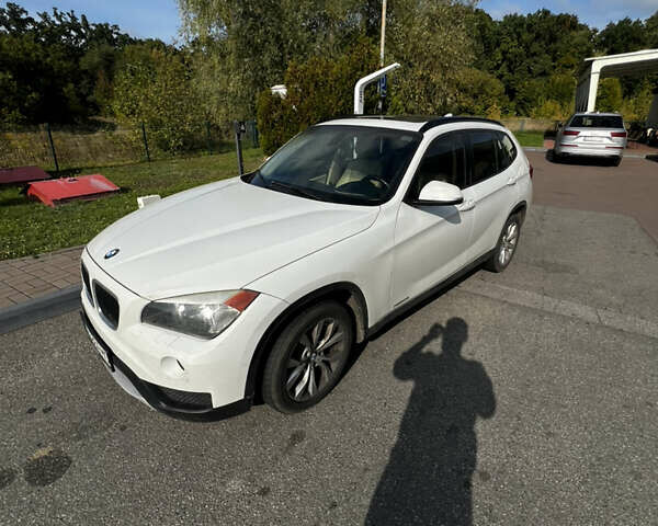 Білий БМВ Х1, об'ємом двигуна 2 л та пробігом 203 тис. км за 13100 $, фото 1 на Automoto.ua
