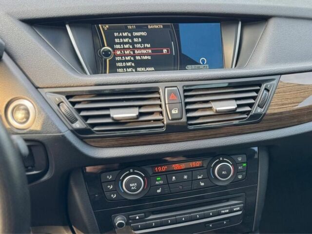 Білий БМВ Х1, об'ємом двигуна 2 л та пробігом 228 тис. км за 11700 $, фото 5 на Automoto.ua