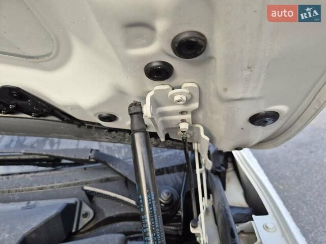 Белый БМВ Х1, объемом двигателя 2 л и пробегом 243 тыс. км за 14500 $, фото 48 на Automoto.ua