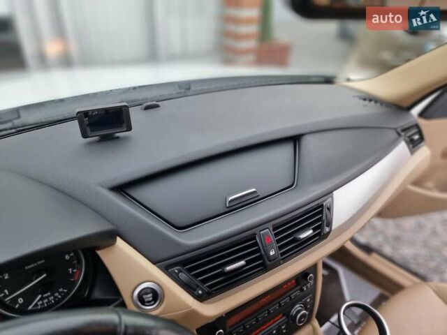 Белый БМВ Х1, объемом двигателя 2 л и пробегом 150 тыс. км за 12300 $, фото 54 на Automoto.ua