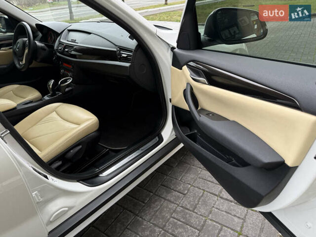 Білий БМВ Х1, об'ємом двигуна 2 л та пробігом 113 тис. км за 13990 $, фото 36 на Automoto.ua