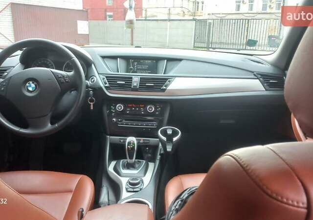 Белый БМВ Х1, объемом двигателя 2 л и пробегом 142 тыс. км за 13500 $, фото 12 на Automoto.ua