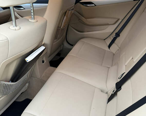 Белый БМВ Х1, объемом двигателя 2 л и пробегом 233 тыс. км за 11500 $, фото 9 на Automoto.ua