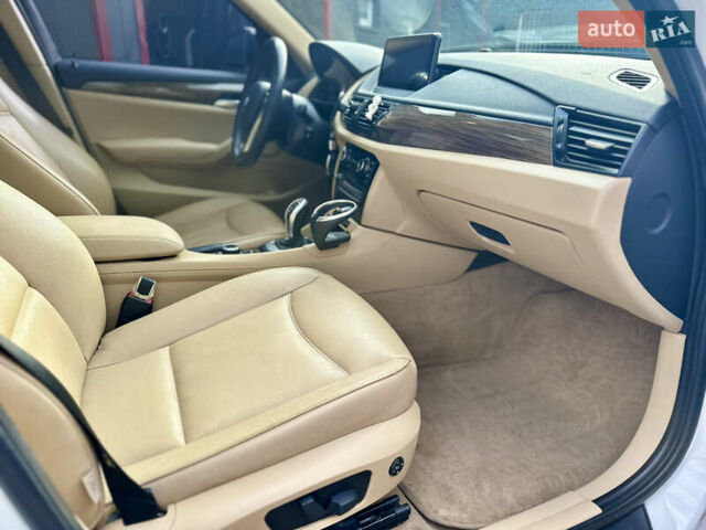 Белый БМВ Х1, объемом двигателя 2 л и пробегом 294 тыс. км за 11500 $, фото 17 на Automoto.ua