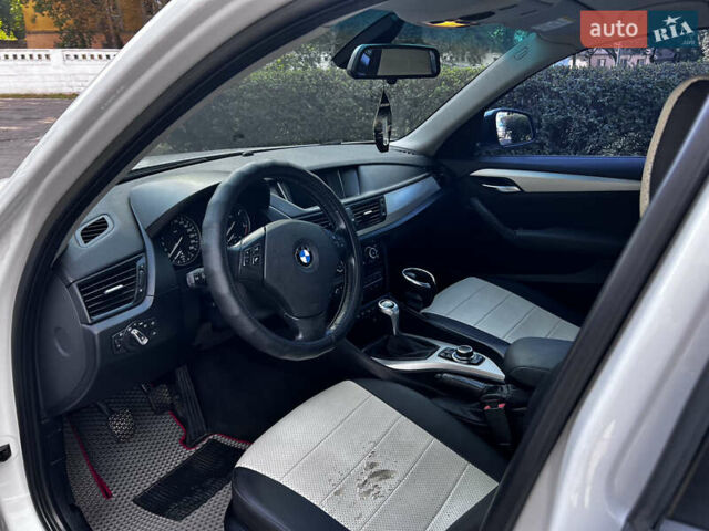 Білий БМВ Х1, об'ємом двигуна 2 л та пробігом 297 тис. км за 11899 $, фото 10 на Automoto.ua